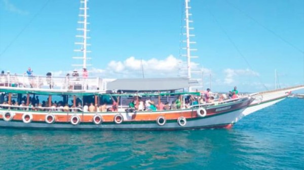 Escuna em Salvador - Passeio ás Ilhas Frades e Itaparica